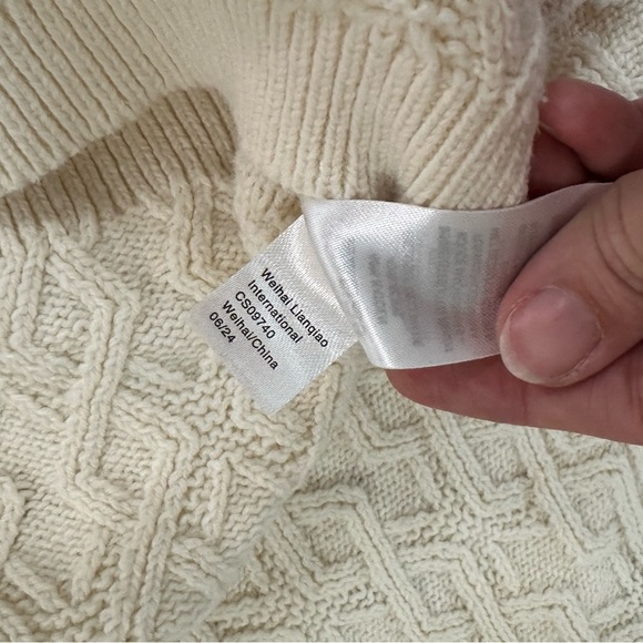 Cynthia Rowley Girls Sweater 5/6 Cream Knit Floral Embroidered Pullover - Picture 3 of 5